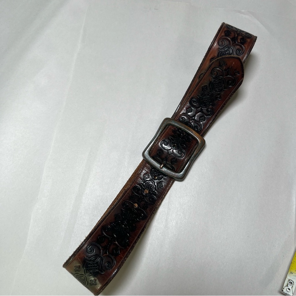A&F Abercrombie & Fitch Genuine Leather Tooled Distressed Belt Y2K Size Medium